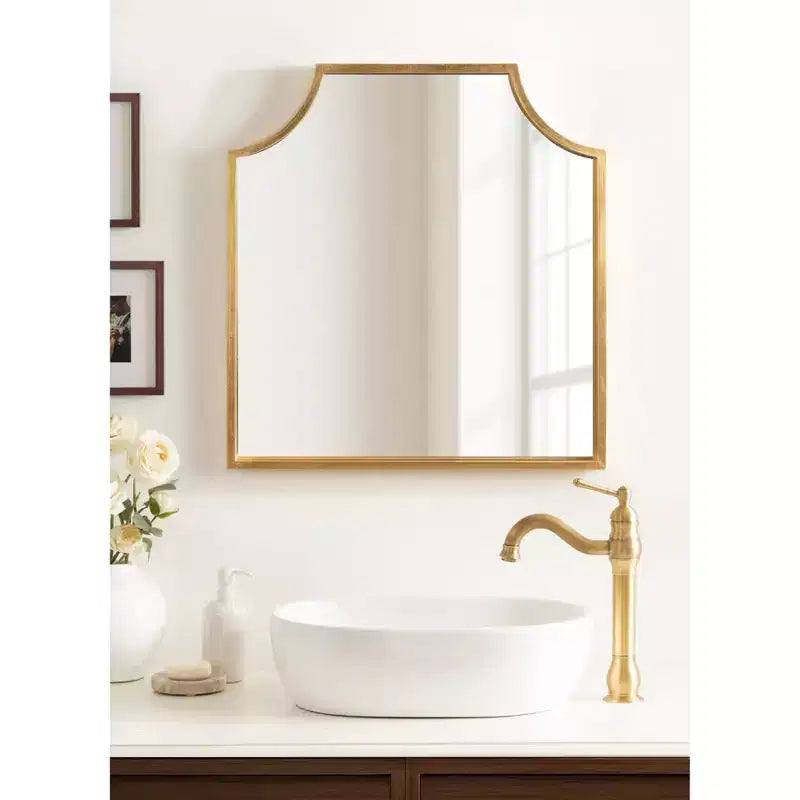 Kate and Laurel Travis Scalloped Arch Framed Wall Mirror