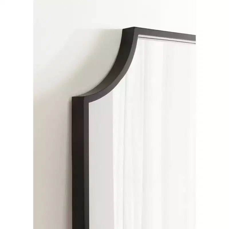 Kate and Laurel Travis Scalloped Arch Framed Wall Mirror